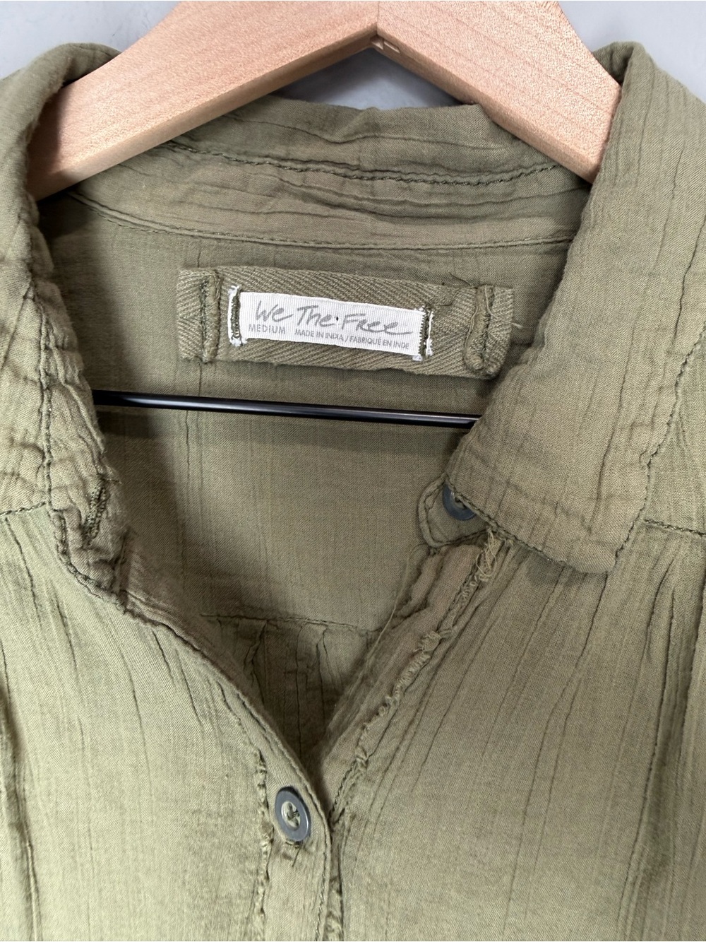 Free People We The Free Float Away button-down shirt size medium - Picture 3 of 7